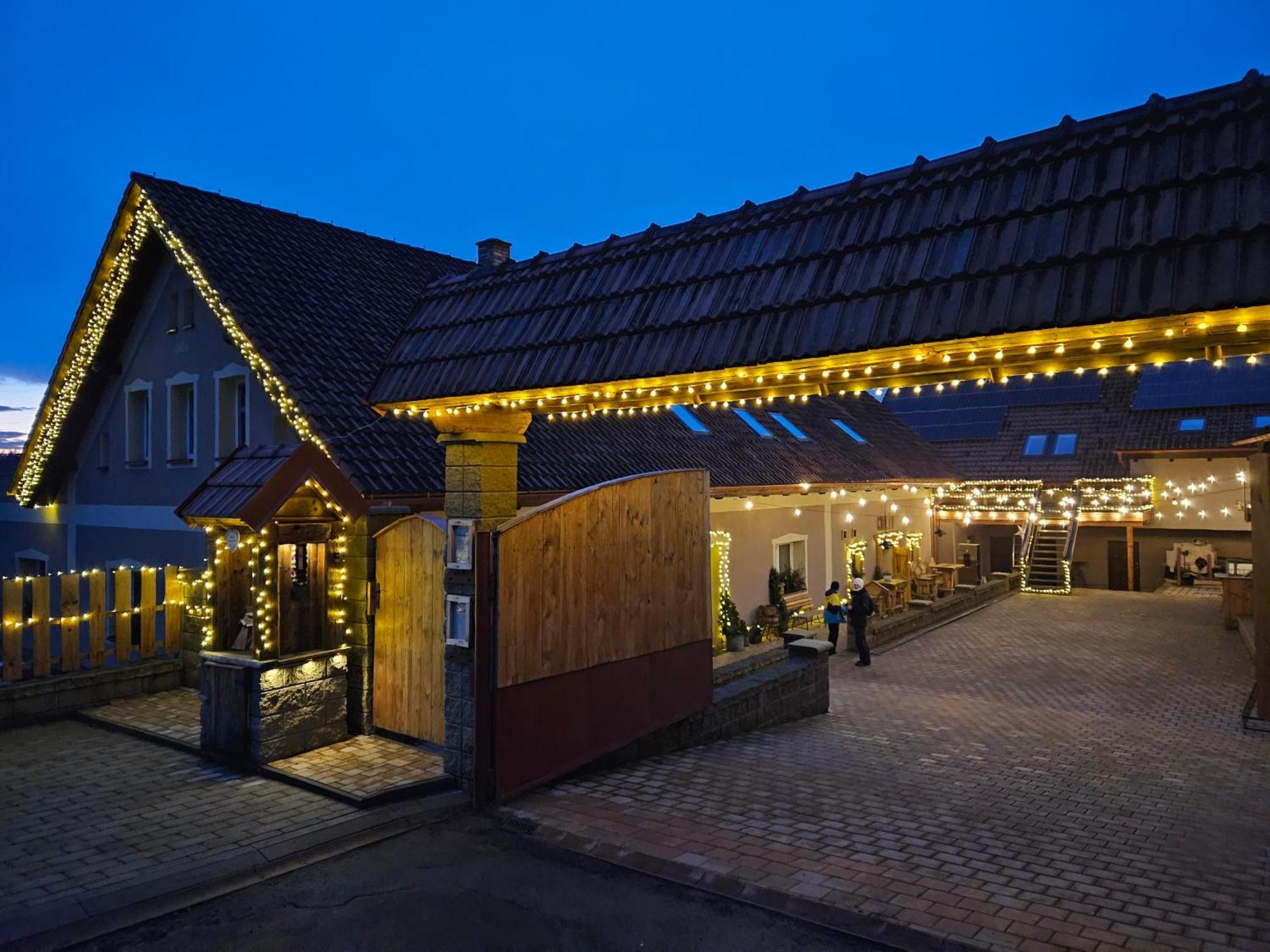 Božská usedlost Prackov Esterno foto